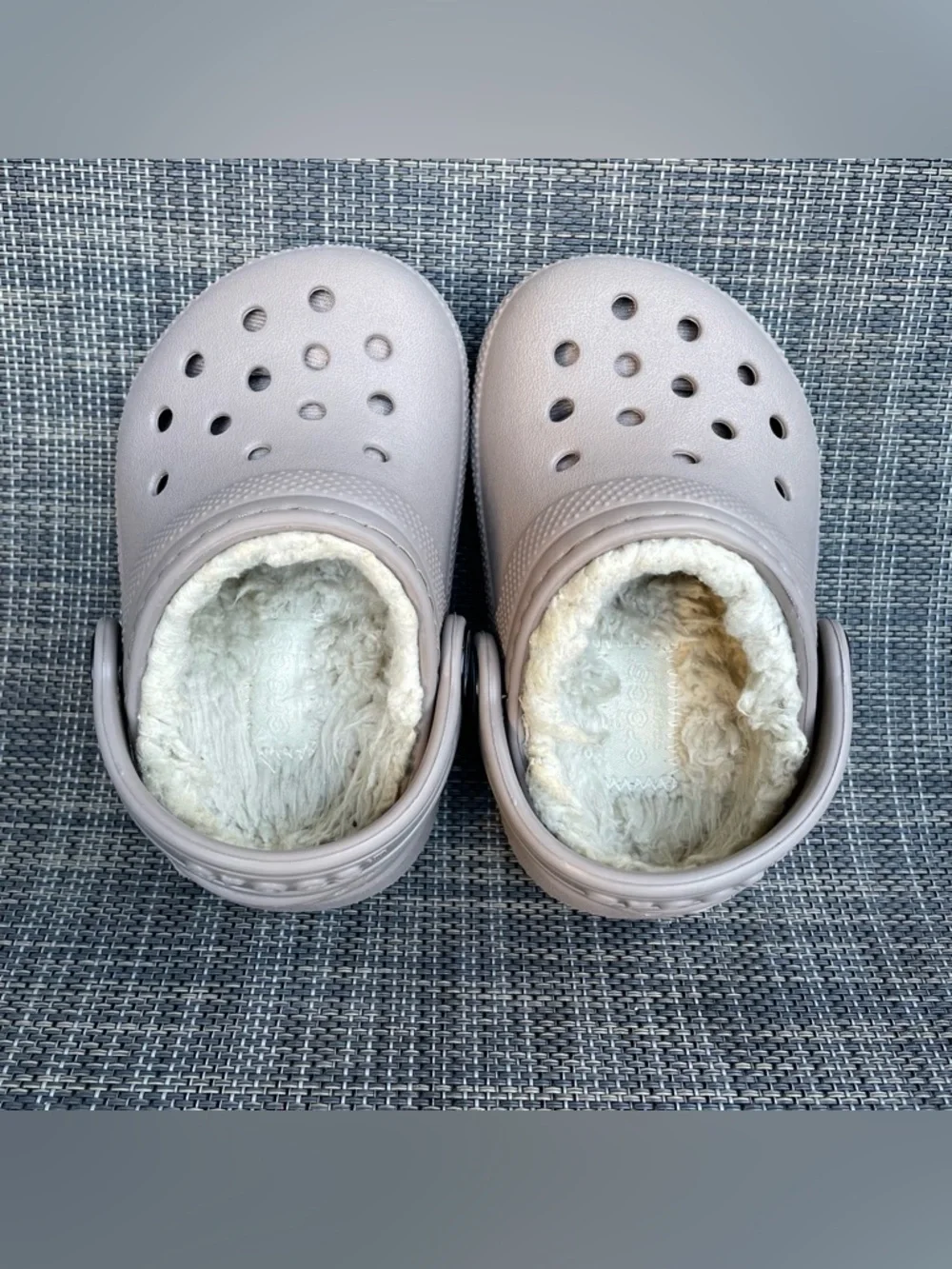 CROCS Kids Fuzzy-Lined Classic Clogs Bundle Lavender / Taupe Infant size 4